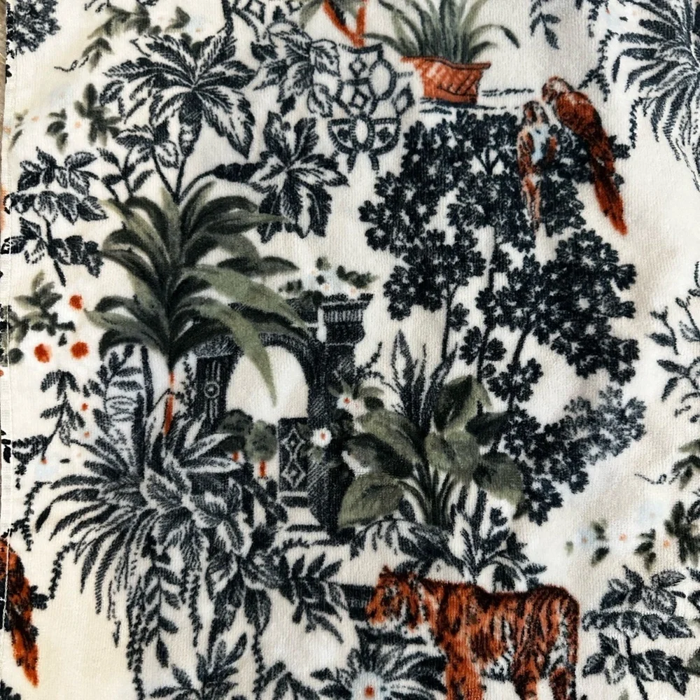 Tropical Print Towel Set with Tigers
